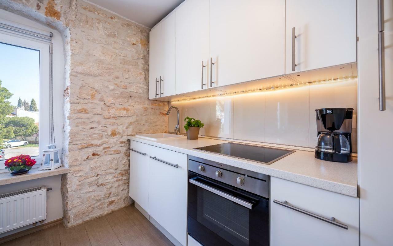 Apartment Lungomare Pula Exteriör bild